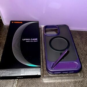 Torras iPhone 15 pro max case with stand